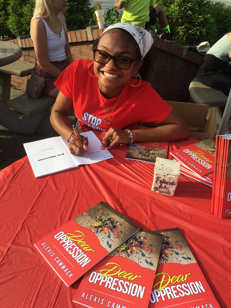cardsjenny's tweet photo. Alexis Cammack held her first book signing tonite. Something tells me it won’t be her last. ⁦@Pres_Academy⁩ ⁦@UofLDOPS⁩ #FutureCard https://t.co/tmC0XLUQ9Q