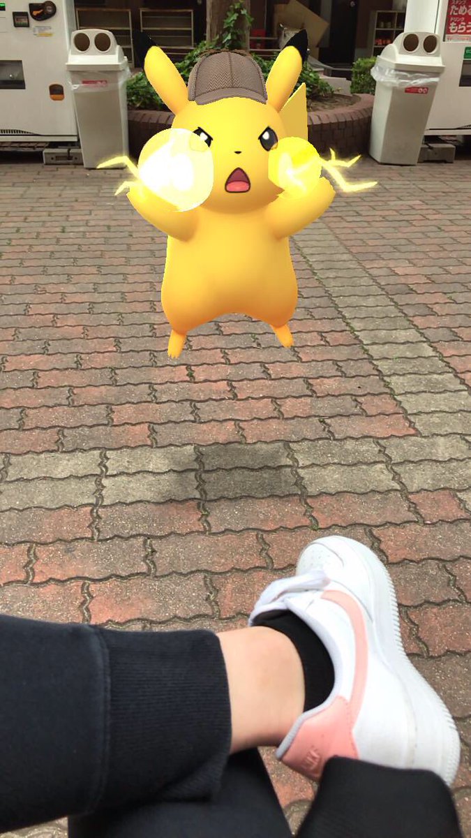 nhss329's tweet photo. 昨日は写真でしか名探偵ピカチュウを見れなかったけど、今ポケGOしてたらGET出来ました〜🥰🙌🏻💓💫
#名探偵ピカチュウ #GOsnapshot 
#ポケモンGO #DetectivePikachu  
#西島秀俊 https://t.co/5RBT4jw9UG
