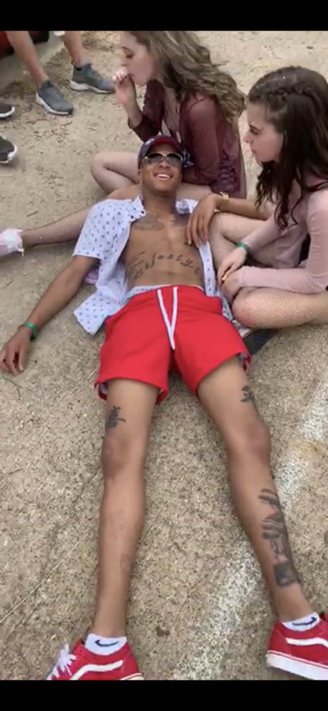 KejonJ's tweet photo. One hell of a day festival #JMBLYA2019 https://t.co/Kpo2fQspS1