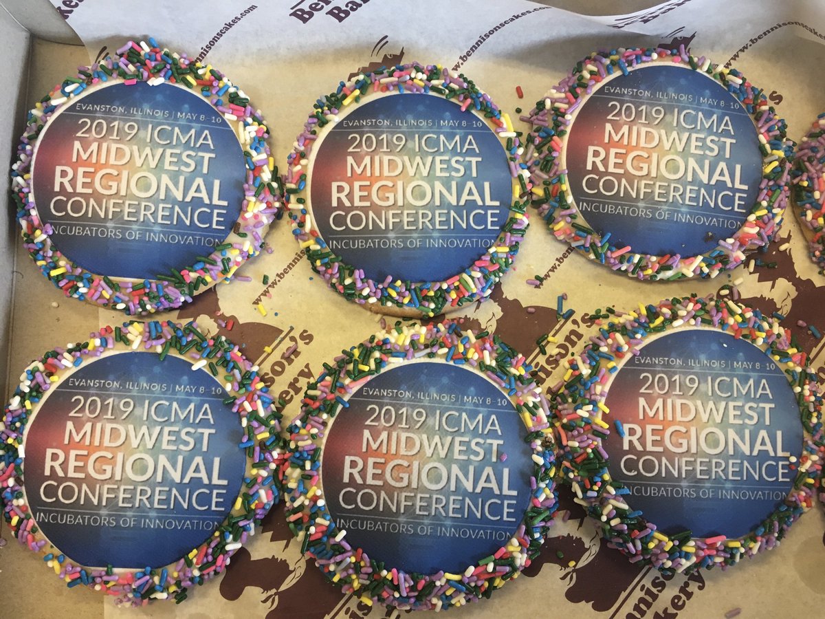 WallyBobkiewicz's tweet photo. Excited to welcome colleagues today to @CityofEvanston for @ICMA Midwest Regional Conference @hiltonorrington with @BennisonsBakery cookies. #ICMAPROUD #ICMAReady @ICMAevents https://t.co/YKRTQRoKOC