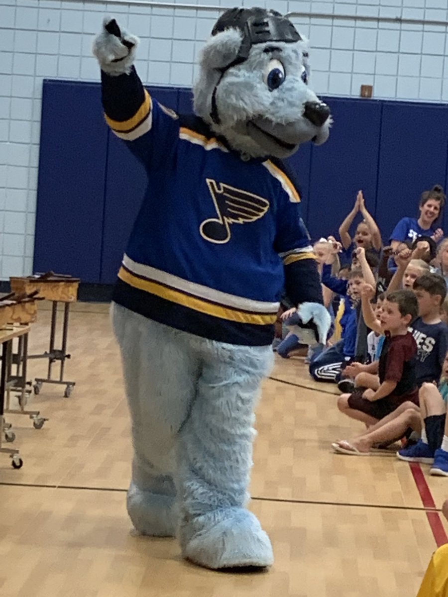 ChesterfldPrin's tweet photo. CES celebrated our St. Louis Blues win with Blue! https://t.co/pqp8tDRTu1