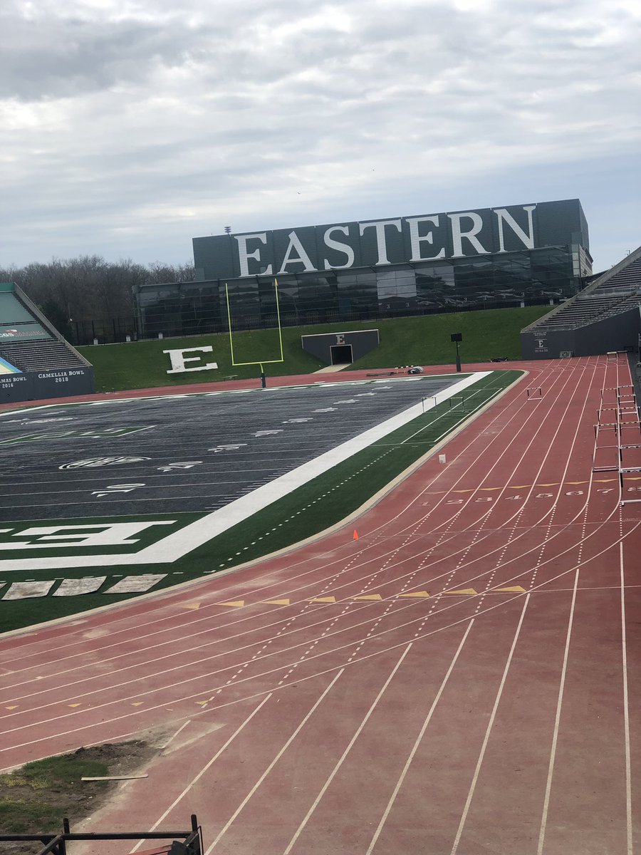 kaiwyarneson's tweet photo. Definitely feels like home up here at Easter Michigan!!! Thanks to @Coachjpatton @Coach_Creighton for the amazing visit π¦
@SixZeroAcademy #DungeonFamily https://t.co/RdvtSvh4bS