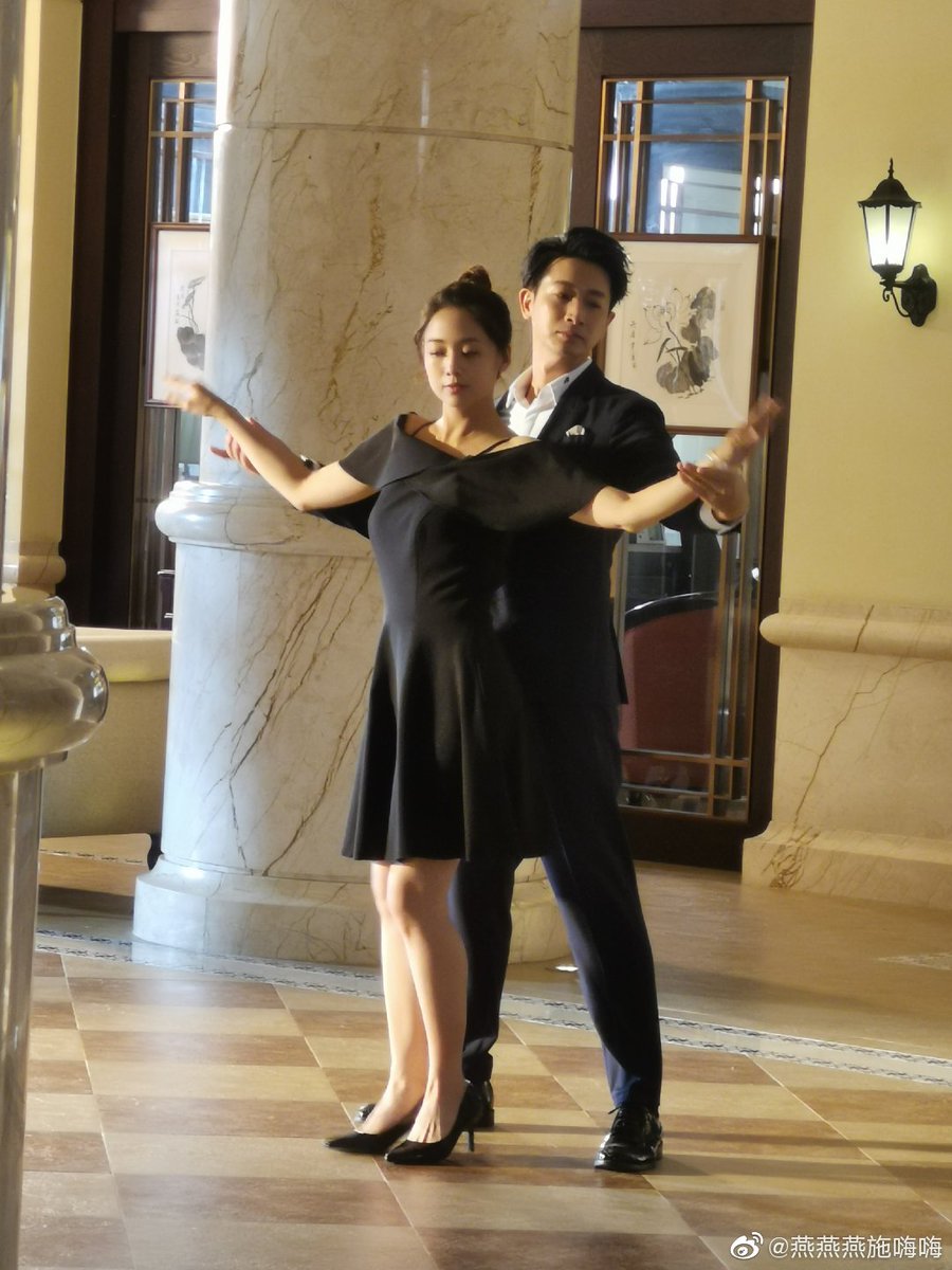 Angela_Tiwi's tweet photo. 190508 Cfans share photo
GuiGui Wu Yingjie dancing with second lead The Fairy Lady Drama cr https://t.co/VIbPJ5c6gm https://t.co/XSTvYLxU2z
