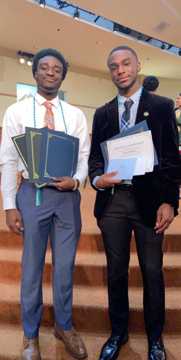 Suits4Success16's tweet photo. The Suits for Success Youth Mentoring Program would like to congratulate @______jalen and @EdBrown22_ on graduating from the 2019 Midnight Golf Class, and receiving over $5,000 worth of scholarships for their collegiate career 
#ThinkBuildElevate https://t.co/VeXqY0fJ0M