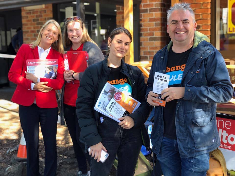 unionsnsw's tweet photo. Big effort from our activists and union members in the seat of Robertson. Campaigning from the crack of dawn to help #changetherules and #changethegovernment 💪💥 https://t.co/LQRKEye1Rm