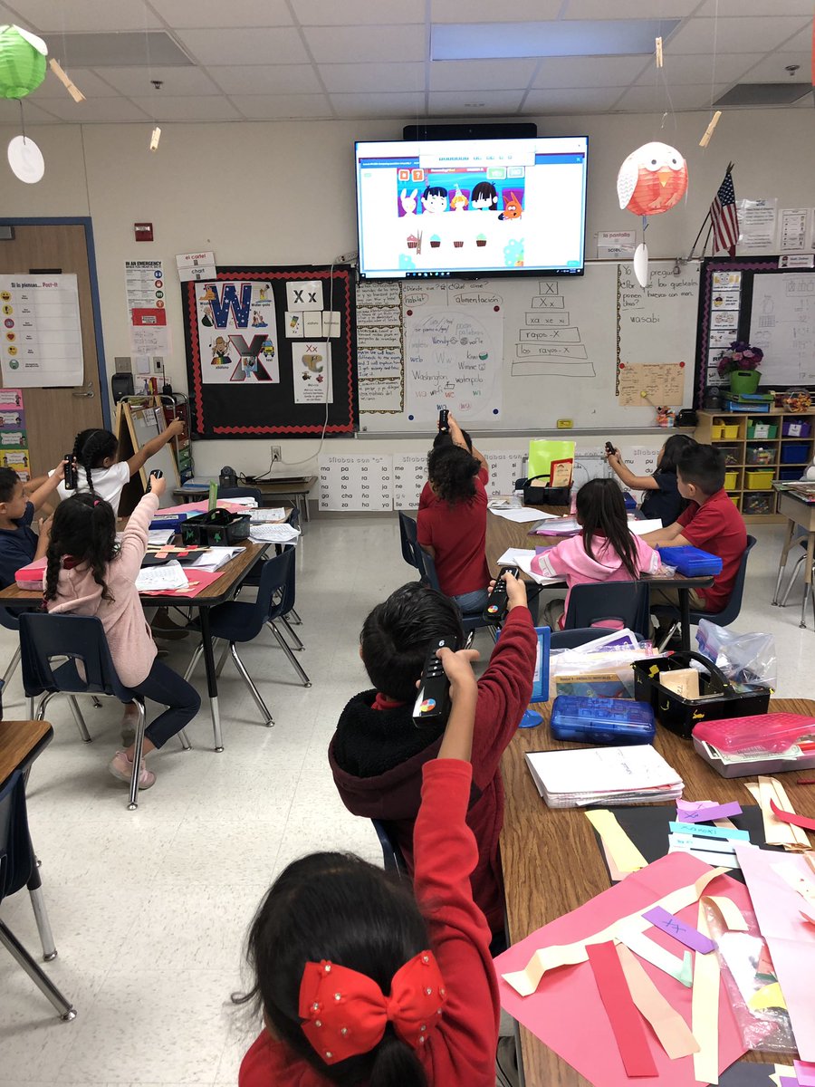 Sdavila52's tweet photo. @DigitalGISD using #AllinLearning with @ImagineLearning and @EducationGalaxy engagement, working hard, spiral review. https://t.co/tKnhl82mq1