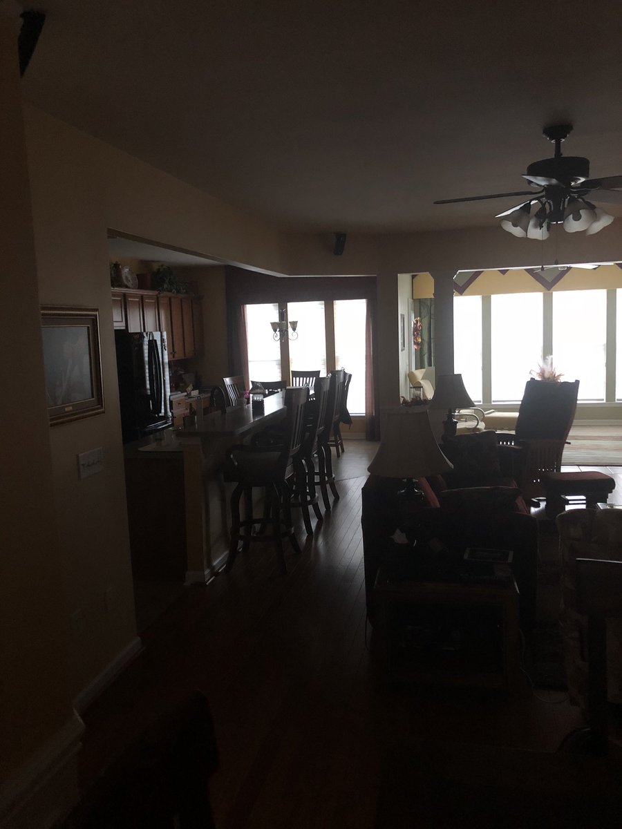 MDaylighting's tweet photo. Turning on lights in your home during the day is just  plain dumb. Don’t be dumb- get a #solatube or two. It’s way cheaper than a leaky skylight and can be done in less than a half a day. https://t.co/hGgnoObtir