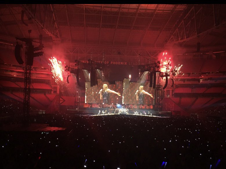 msnolaswift's tweet photo. 1 year since this day. 1 year since this tour. I miss it so much. Happy birthday baby ๐ #RepTourMemories #RepTour1year @taylornation13 @taylorswift13 https://t.co/rhQRSyv0Bo