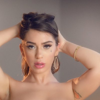 #NewProfilePic https://t.co/AZmtaA9eJ3<a href="/tag/newprofilepic"class="tags">#NewProfilePic</a>