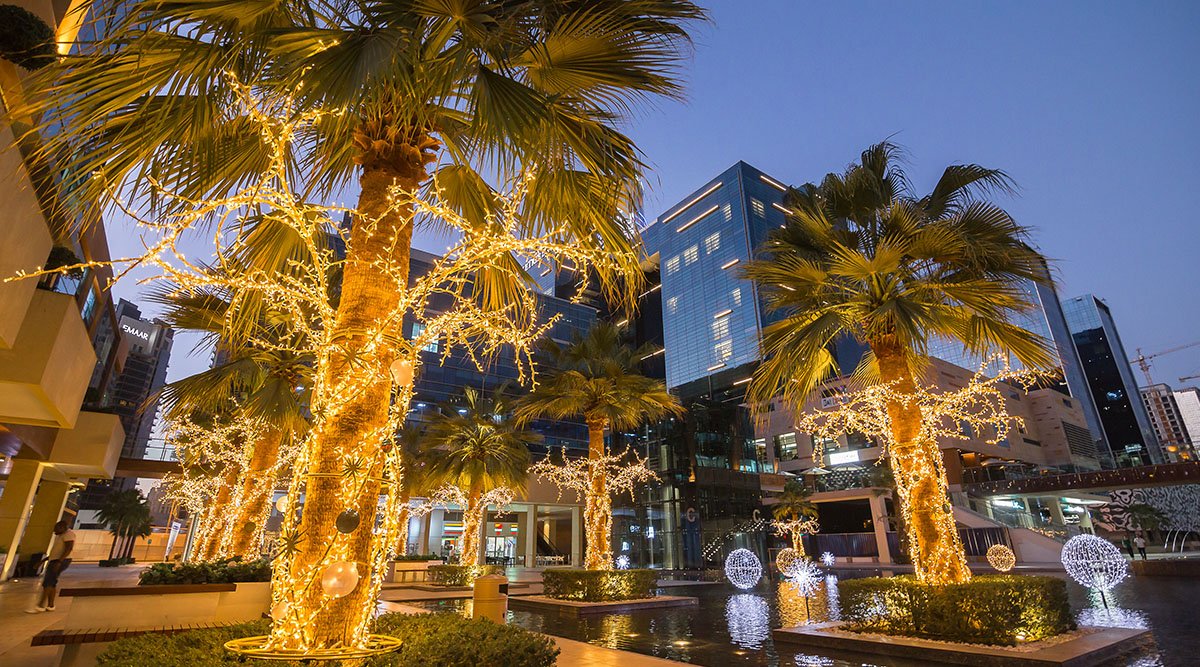 mkillumination's tweet image. Summer officially starts in around 6 weeks, and here in Innsbruck, the weather is cooperating beautifully! So let’s celebrate the season-to-come with some seasonal lighting!

#summerlighting #seasonallighting #summerleds #mkillumination