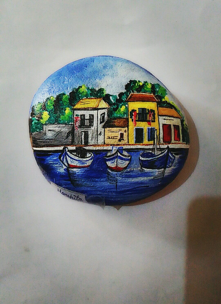 Rockshouter1's tweet photo. Stone painting #stoneart #landscape #landscapi #landscaping @landscaping @miniature @LandscapingNews @hamahirugao19 @softlandscapes #boats #deepsunsine #clouds #paintingrocks #painting #landscaping https://t.co/fkGPvjDYfH