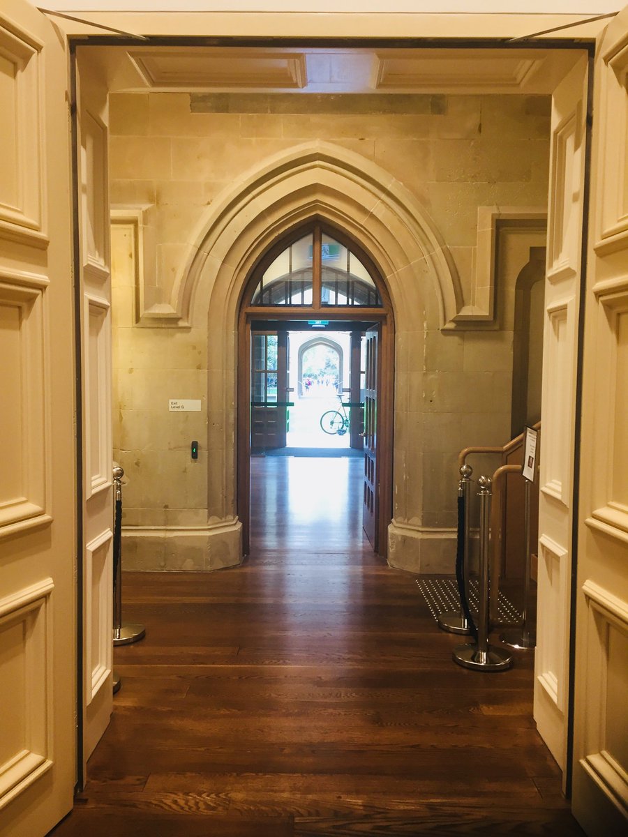 DrLauraDownie's tweet photo. The many arches of the beautiful #OldQuad, the ceremonial heart of our University @unimelb https://t.co/s1WzRZMYBV