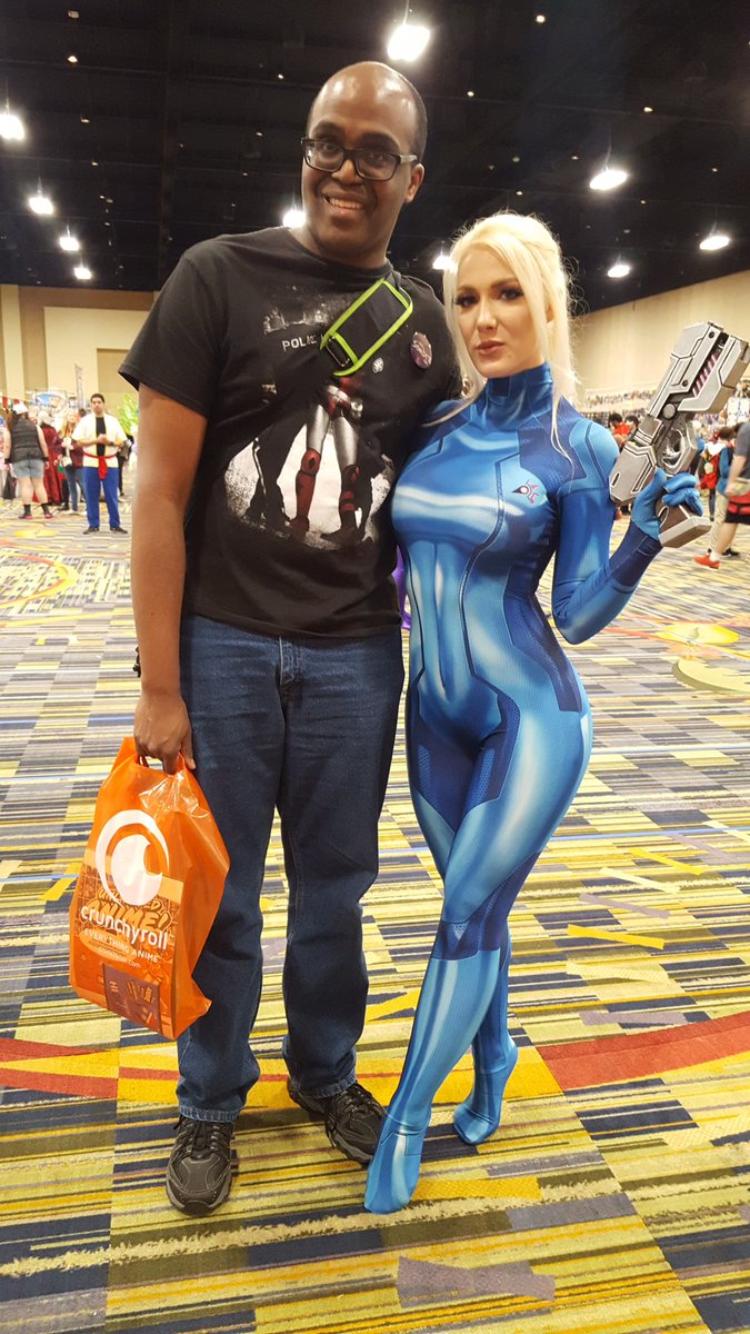 TMH2Dougie81's tweet photo. Even though she won't be at Megacon this year but can we have @KristenHughey to come to @HolidayMatsuri? #hugheycrew https://t.co/zpyRLyJhwy