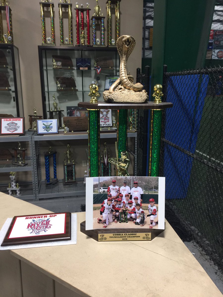 OMAHATIGERS's tweet photo. Hey Omaha Tigers 11 Red!!  Thx for the new additions to the trophy case @ubanebraska 

#gonnaneedabiggerdisplaycase

@MarucciDugout @red_omaha https://t.co/J3gWZkZx9F