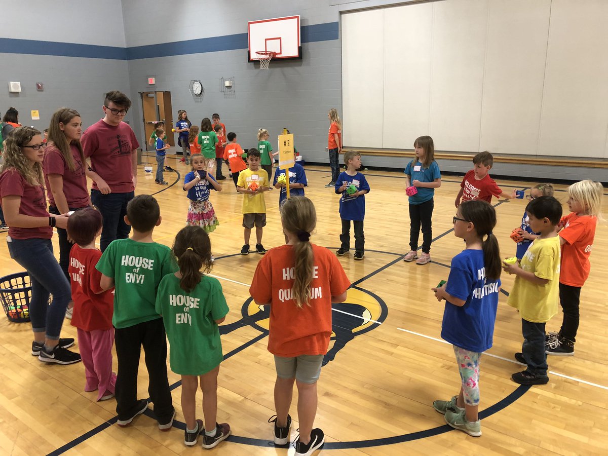 MrsAmyMartin1's tweet photo. Field Day 2019!! @USD449 #usd449 https://t.co/M3AVFu98Dr