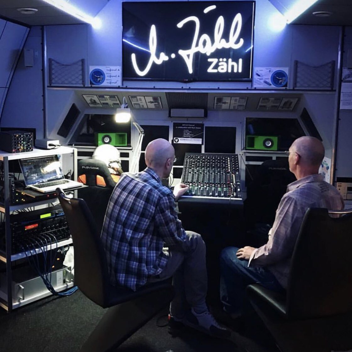 ZaehlElektronik's tweet photo. Today @Superbooth_Bln 3:20 pm - 3:40 pm #markernestus & Michael @zaehl discus & demonstrate the AM1 mixing console with CV Channel (module CV-A) #superbooth19 #controlvoltage #superbooth #mixingconsole #analog https://t.co/WFRXOeHv1h