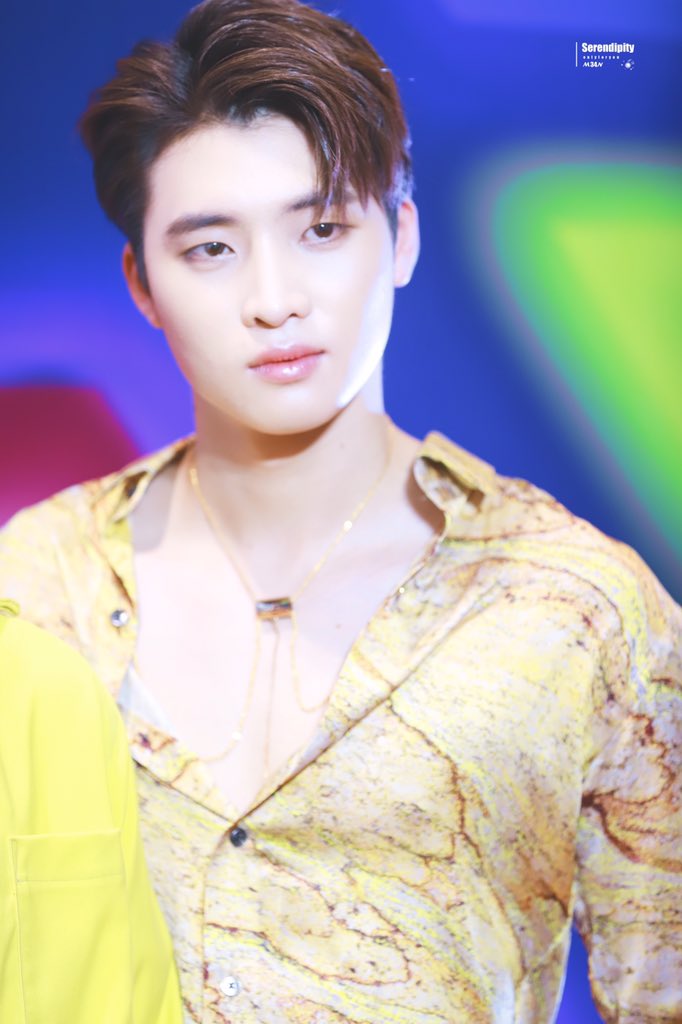 serendipity_34's tweet photo. 190508 kazz awards

@m34nismind @ZaanookJukkroww 

#MeanPhiravich 
#m34nismind 
#KissboysTHxKazzawards 
#KazzAwards2019 https://t.co/HgQgWvb5xS