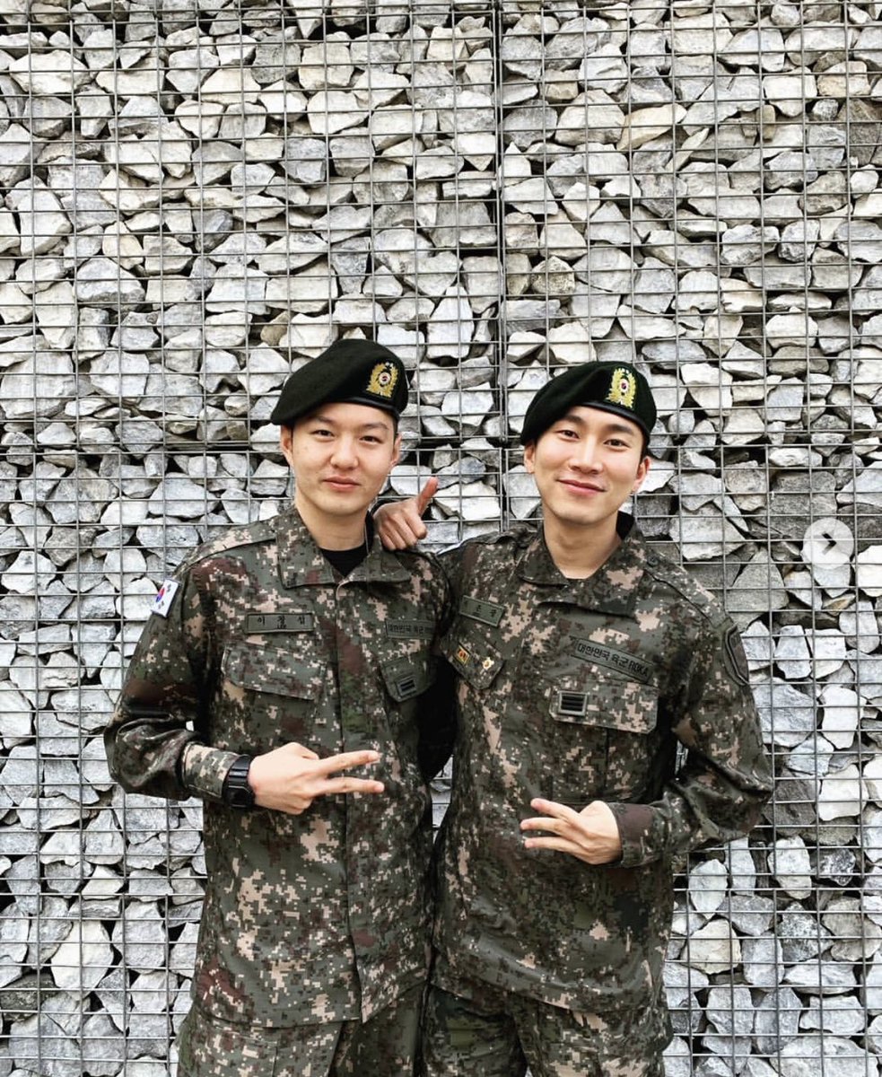 happy_sek's tweet photo. 😭😭😭😭😭😭😭😭😭😭 https://t.co/LM5gOGAQ1Y