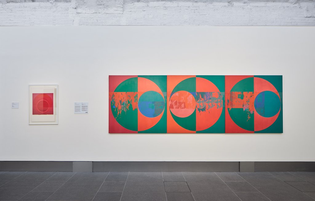 OculaArt's tweet photo. 'A Story of Light: Hon Chi-fun' is on view at @AsiaSocietyHK until 9 June. Read more about the artist and his part in the #CircleArtGroup in this #OculaReport: https://t.co/UXFtYrOEx8 https://t.co/HjHA1H9GVh