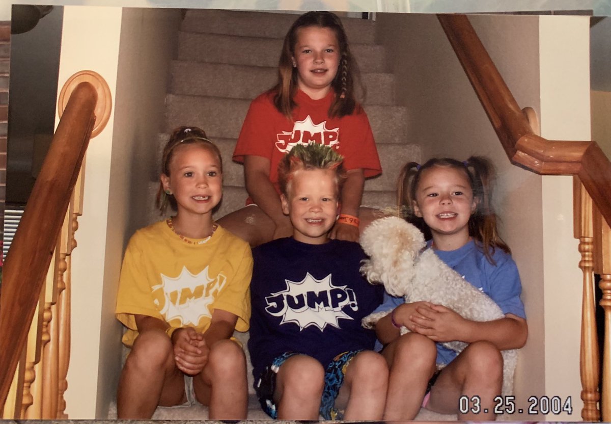 JessicaReichle's tweet photo. happy birthday to my bff across the street!! thankful i got to grow up with you 🤩 hope you have the best day ever you deserve it!! love you tons 💓🎉 https://t.co/NtU3W7uged