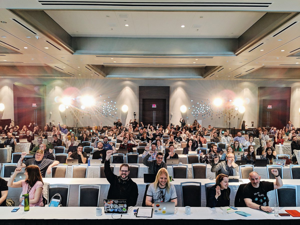 soundslikesue's tweet photo. Had a great time kicking off Day 3 at #AEABOS w/ the @aneventapart community! 💕 TY to all who said hello &amp; shared stories of how they're working on #a11y and #InclusiveDesign in their teams &amp; companies. 
    
📸 @inUse_swe 🙏🏼 https://t.co/XTq4lckt7x