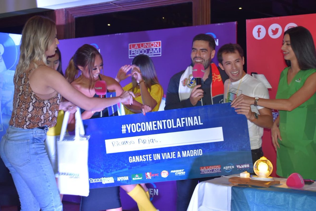 ChipiVera89's tweet photo. Ricardo Arias fue el ganador de #YoComentoLaFinal y me acompañará el próximo 1 de junio en la Final de Madrid. Gracias @terranovapy y @assistcardpy! Fue una noche increíble! Gracias @HeinekenPy @KFCPY @LaysParaguay https://t.co/jRDA3PUQZI