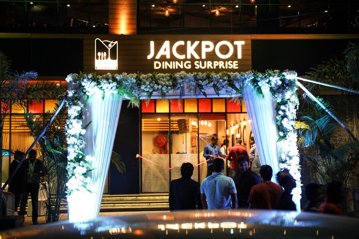 DiningJackpot's tweet photo. Now open at #GhodbunderRoad. Visit, Jackpot Dinning surprise to experience elegant interiors and delicious dishes.

#JackpotDiningSurprise #NewLaunch #Thane https://t.co/B15MwAz9KV