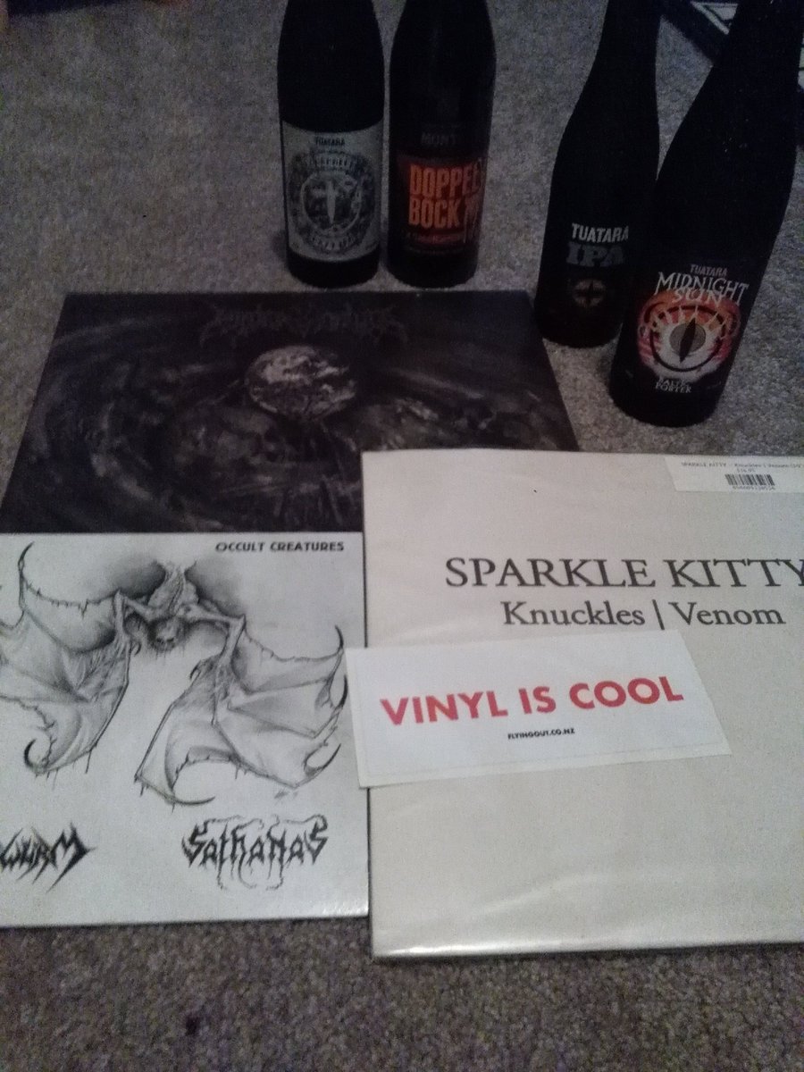 WoodOnWineNZ's tweet photo. It's a 4 courier kinda day... #Tuatara #Monteiths #BlackMetal #DeathMetal #BlinkyBlonkyNZElectronica @FlyingOutMusic @TuataraBrew https://t.co/dmeJr1OGRB