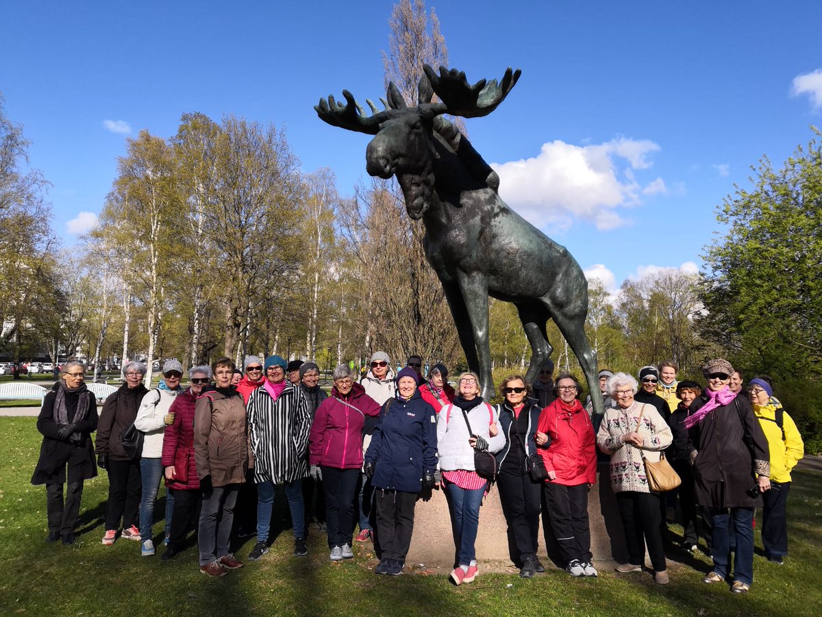 SPRTurku's tweet photo. Ihana Turun kevät ja Punaisen Ristin päivä ❤️ Ystävät tekivät retken Kupittaan historian havinaan, ja hymyistä ei tullut loppua koko päivänä! Tule rohkeasti mukaan toimintaan saamaan iloa elämään: https://t.co/Yq08WZAM0v #Ystävätoiminta #vapaaehtoisuus #Turku #SPR https://t.co/tgsDEX29GQ