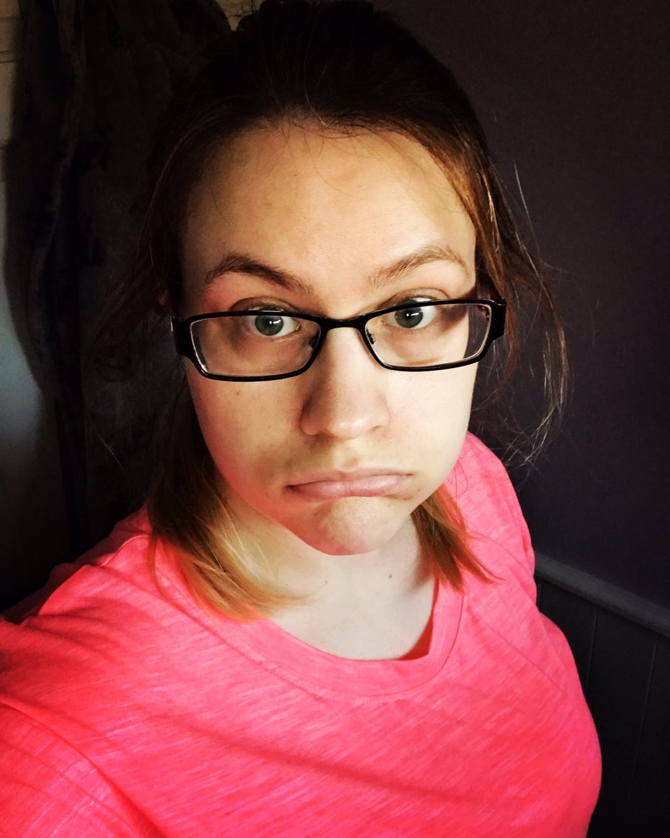 rebeccaswriting's tweet image. First workout of the #90dayplan done!
There may have been a lot of swearing and I might have even thrown up but I did it 😂 😴🤢 @thebodycoach #healthyeating #workout #hiitworkout #tired #stayingpositive #healthy