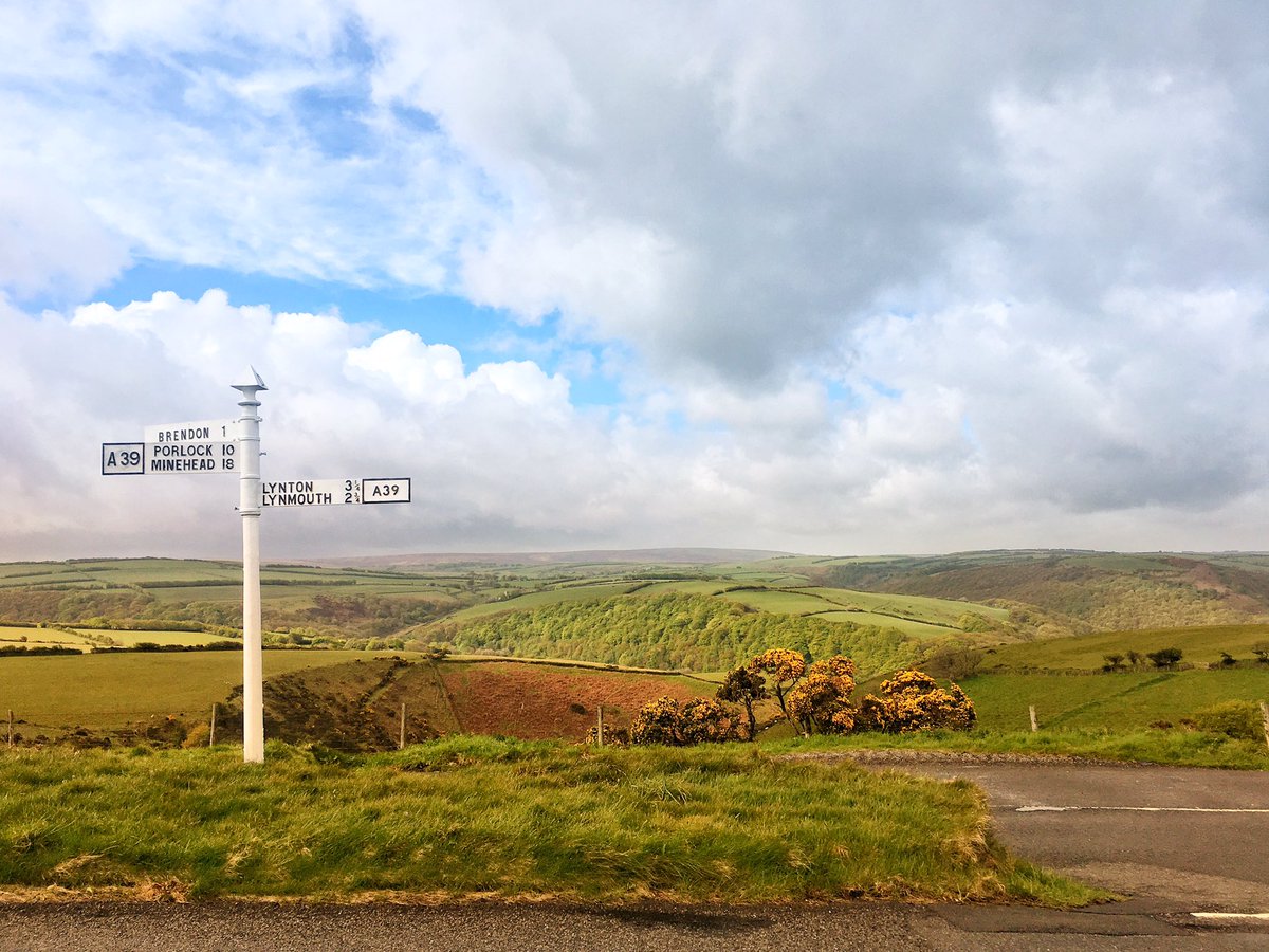 The A39 - one of the best #driving roads in the country: Fields to one side: Ocean to the other - partly in #Somerset &amp; partly in #Devon - the best part on #Exmoor 😊