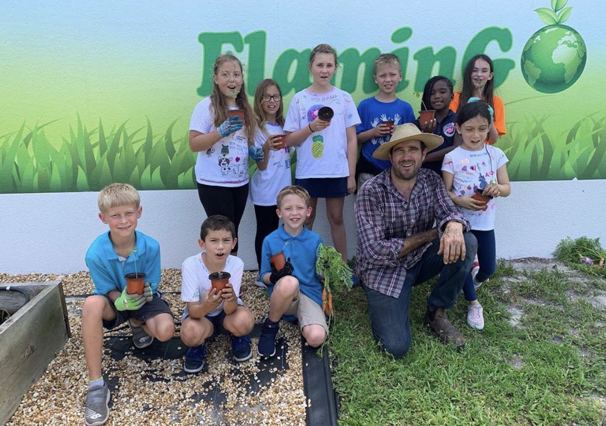 CalusaES's tweet photo. Our Garden Club took care of the garden all year along with Farmer Jay and Ms. Grunberg. Their club produced eggplants, carrots, and so many types of lettuce for our entire school community to enjoy. We appreciate them! @FarmerJay1 @CalusaGreenTeam https://t.co/zt7yMWNS0t