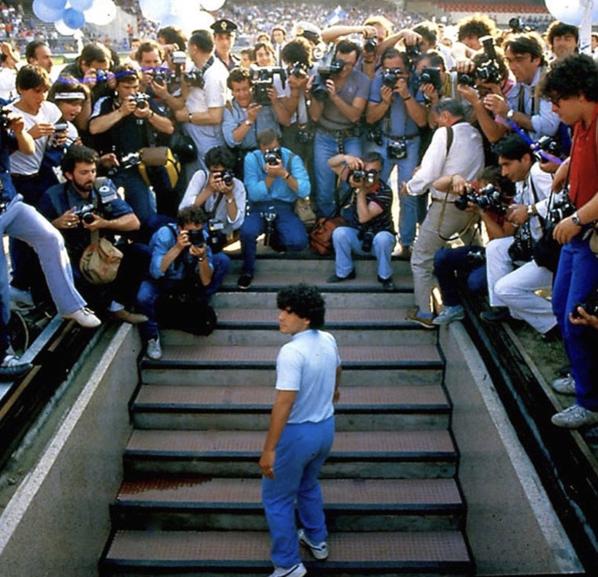 DIEGO MARADONA : la première mondiale du nouveau film de Asif Kapadia (le réalisateur de SENNA &amp; AMY) le dimanche 19 mai au festival de Cannes, sélection officielle.