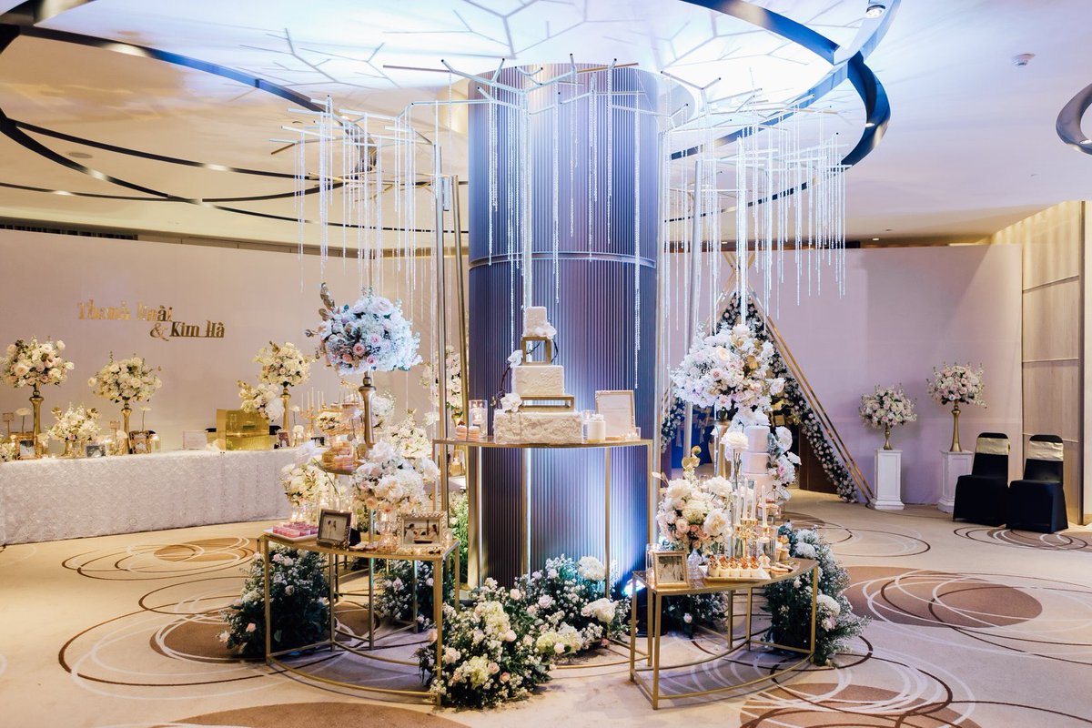 NikkoSaigon's tweet photo. "The only thing we never get enough of is love; and the only thing we never give enough of is love." - Henry Miller.

Let us be a part of your big day!
 📱 (+8428) 2925 7777 - Ext.5045 or email your inquiry to bqsm@hotelnikkosaigon.com.vn. https://t.co/0f95j16zPP