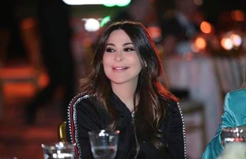 EngelRasha's tweet photo. كان البقية يتمنون لي السعادة .. أما هي فكانت تصنعها ..
صباح النور #ملكة_قلبي
@elissakh https://t.co/KKlnR5YIeO