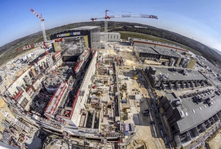 fusionforenergy's tweet photo. Europeans pay daily €1 billion for the energy they import. Let’s become more self sufficient and promote a more sustainable energy mix. We need to harness the potential of fusion energy. The EU is the largest contributor to #ITER #EnergyUnion #EuropeDay https://t.co/lwwunsDsgS