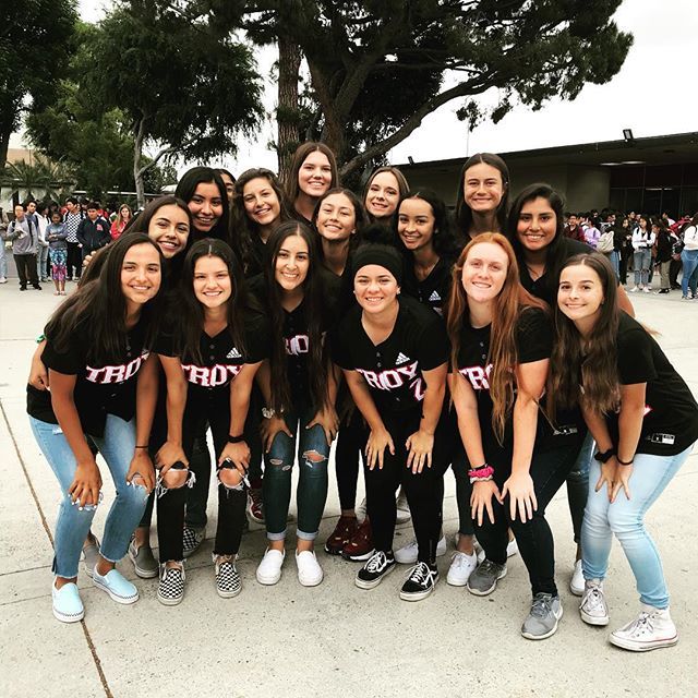 Cheer on Softball and they continue to the CIF quarterfinal on Thursday against LB Wilson. ❤️🥎 @thetroydifference @fullerton_joint_union_hsd @troywarriorathletics bit.ly/2V6rdBP