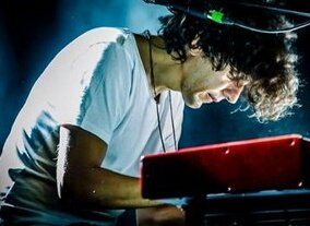 Jetmira04150748's tweet photo. Un foglio bianco un vecchio piano #laltrameta #LFDC Buongiorno mondo🎶🎶💕💕 https://t.co/f5hriR5KqK