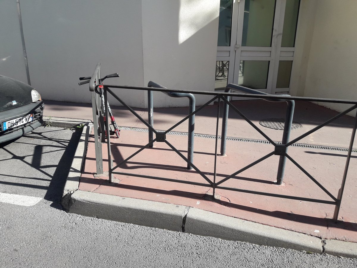 ChefEIFFAGE's tweet photo. Travaux d'entretien Spie Batignolles - Malet : Rue des Cambiadours , Extension du trottoir pour la sécurité de l'école .
#MONTPELLIER
#MONTPELLIERAUQUOTIDIEN
#VOIRIE
#EMBELISSEMENT
#TRAVAUXROUTIER
#RENOVATION
#ACCESSIBILITE
#TRAVAUX
#TRAVAUXPUBLICS
#HERAULT
#BTP
#CADREDEVIE https://t.co/6cDt2kOoac