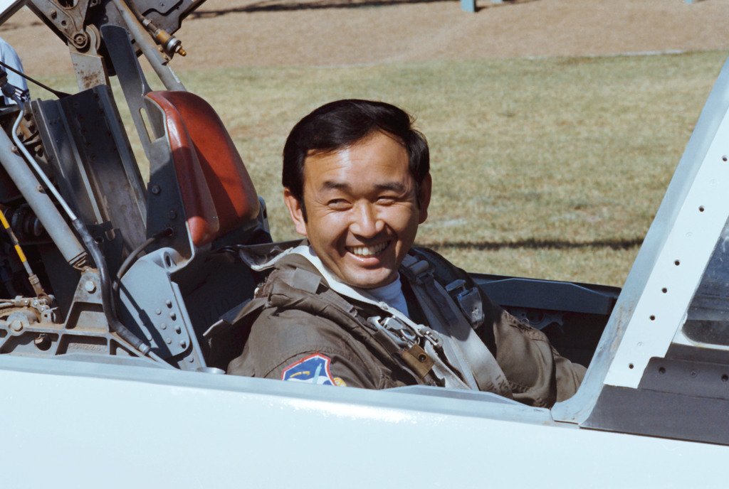 bit_07's tweet image. Ellison Onizuka: First Asian American in Space go.nasa.gov/2Ju6HbS via @NASA
