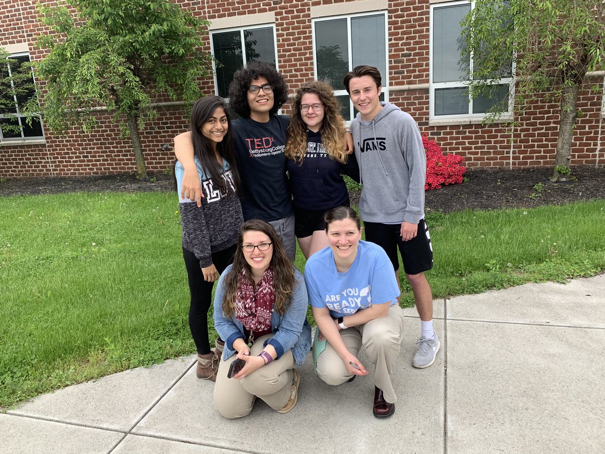 GahsKey's tweet photo. With our final meeting of the year taking place yesterday, the officers would like to thank all of our Key Club members for a very successful year! We appreciate all of your hard work and dedication shown throughout the school year. https://t.co/xdOytgJk8d