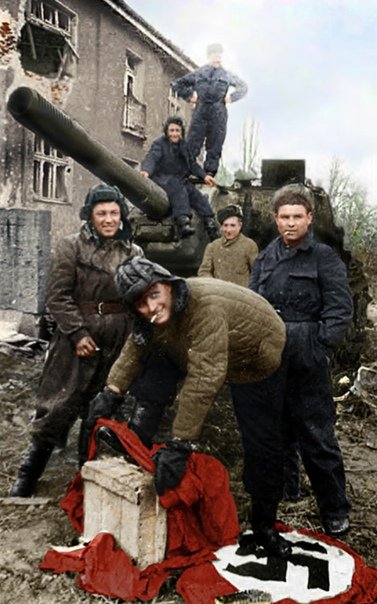 D6H4j__WAAAoieW.jpg:large