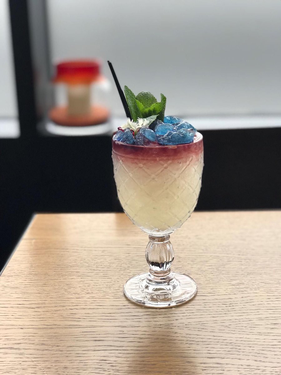 Have you checked out our cocktail list? 👀 Relax with a Maha Mojito or maybe a Holi Moli topped with blue butterfly tea ice! 🌈