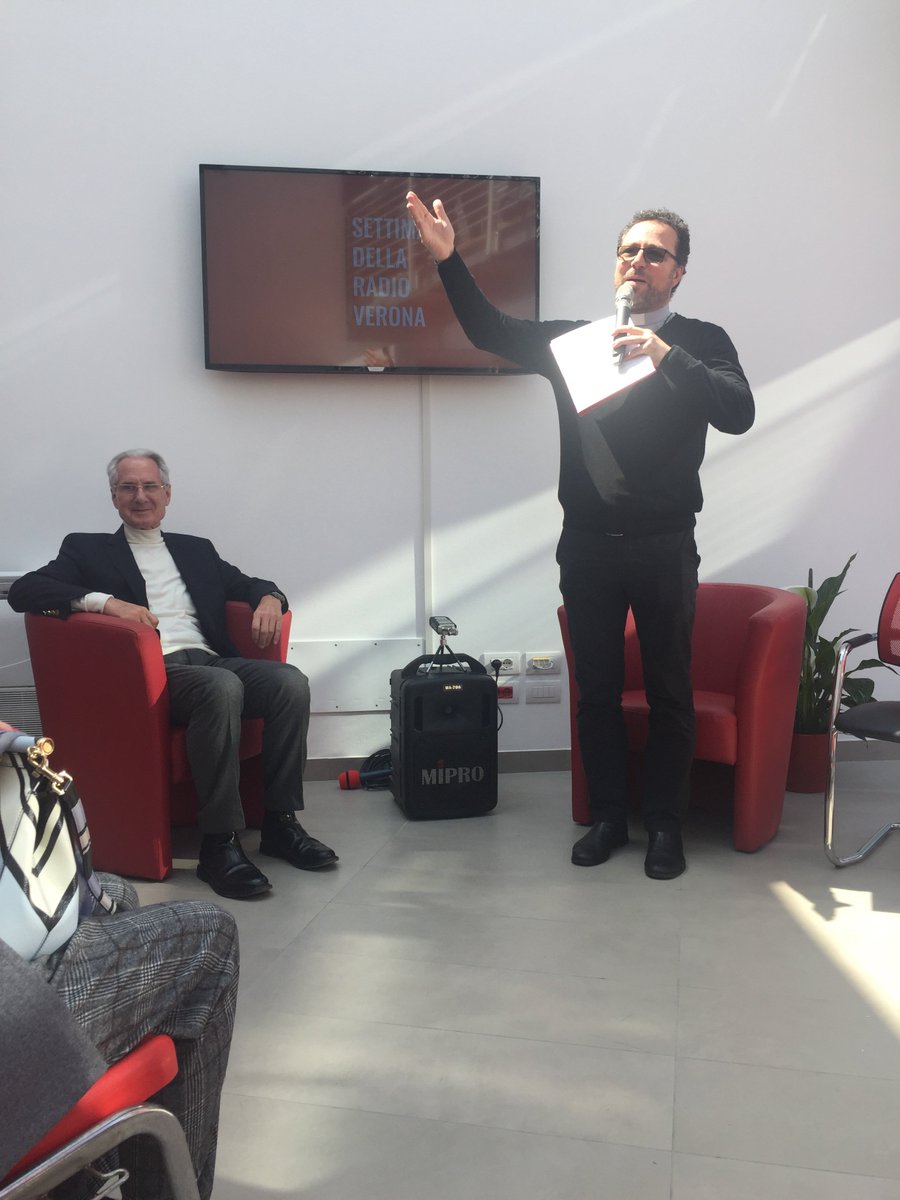 È proprio vero! #iusvefamily è il nostro hashtag, sottolineato da <a href="/GiacopiniNicola/">Nicola Giacopini</a> nell'importanza dell'era digitale, grazie l'intervento di Klaus Zumwinkel che ha evidenziato l'importanza degli insegnamenti di Don Bosco #iusve #iusvecuberadio <a href="/IUS_VE/">IUSVE - Istituto Universitario Salesiano Venezia</a> <a href="/IUSVEcuberadio/">Cube Radio</a>