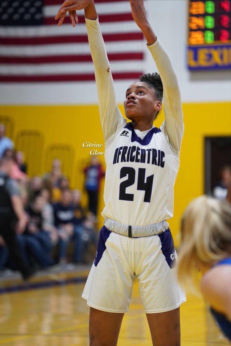 nakiaj_hooplife's tweet image. It’s that time again. Go Get em’ Sakima work hard. #sameRythm, #sameForm  Getting Ready 4 battle Reppin#23 #AllOhio17uBlack #GymRats