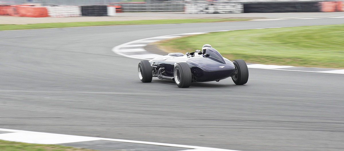 BEastick's tweet image. And here is #Bentley version #SSSC2 #TType the design of which was helped by Lister Monza owner Phil Scragg in the early 1970s.