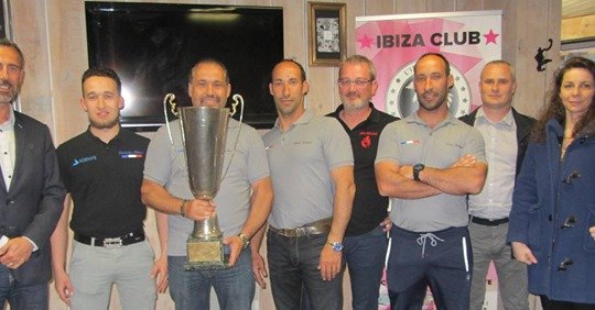 [🎱🥇🏆COUPE DE FRANCE #BILLARD] - Un #vendéen a gagné la coupe de France de Billard. Bravo à Anthony Babinot pour cet exploit. Ce n'est que la seconde fois que la coupe atterrit en #Vendée après La Roche sur Yon en 2002.
En savoir plus sur urlz.fr/9Ix6