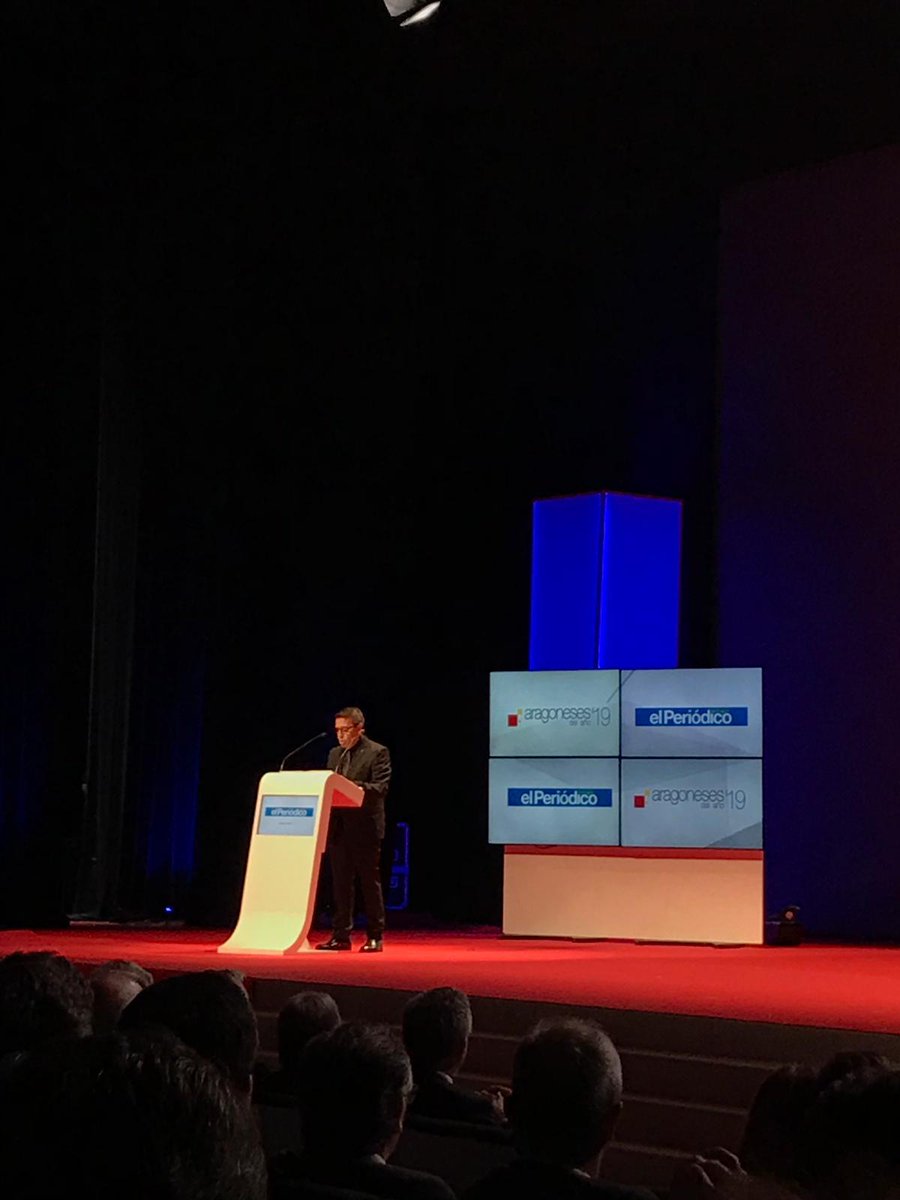 ajezaragoza's tweet photo. #soyAJE Varias compañeras de la #JuntaAJE asistieron a la Gala #aragoneses2019 organizada por @periodicoaragon Nuestra sincera enhorabuena a todos 👏🙌 https://t.co/DdZ2wH0uhG