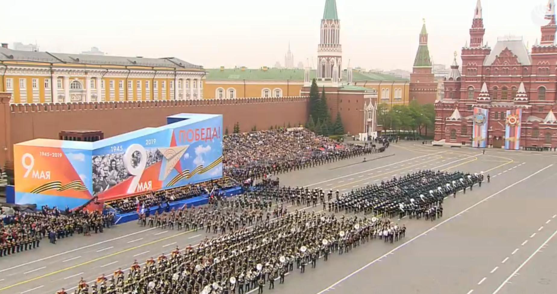 9 мая 2005. Мавзолей Ленина парад Победы 1945. Парад Победы 2021 в Москве мавзолей. Мавзолей на параде Победы 2021. Парад 9 мая Москва 2022 мавзолей.