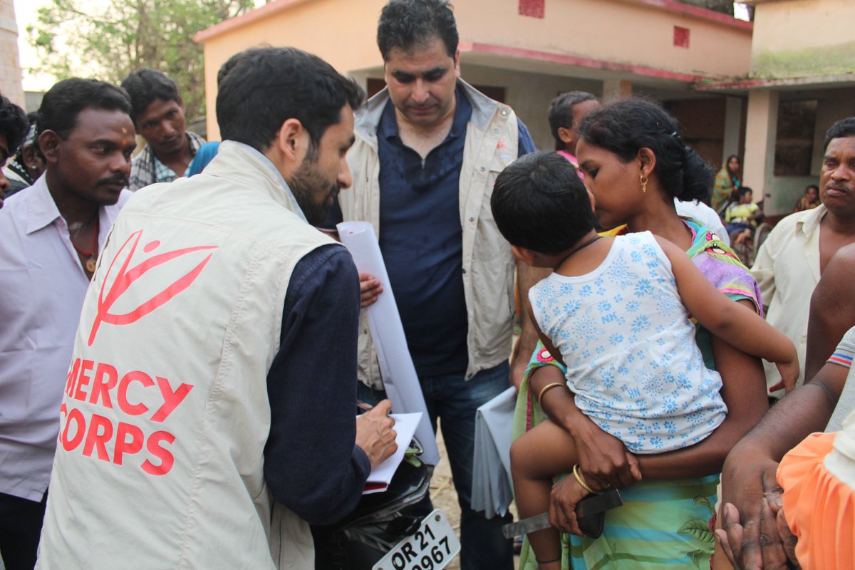 mercycorps_uk's tweet image. #CycloneFaniUpdate: More than 10 million people were affected by #CycloneFani. Our team members and partners in #India were quick to respond. distributing clean water and emergency supplies to 1,700 survivors in one of India&apos;s hardest-hit areas. #WeAreMercyCorps
